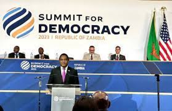 Sommet pour la démocratie : Le président zambien exhorte l’Afrique à des réformes démocratiques