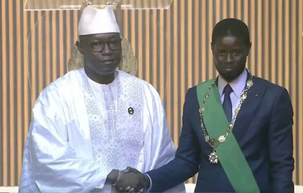 Investiture de Bassirou Diomaye Faye : Le Mali  représenté par le président du CNT